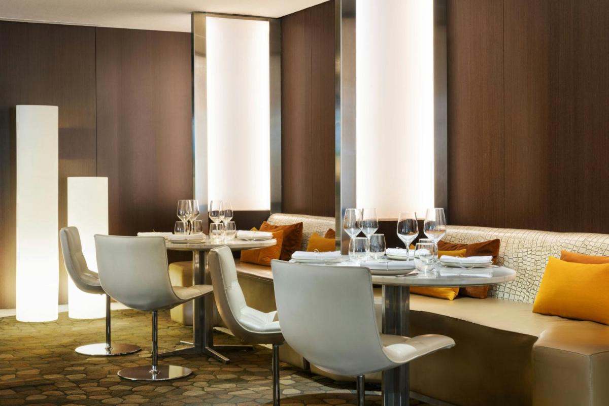 Zona de estar de Renaissance Barcelona Hotel