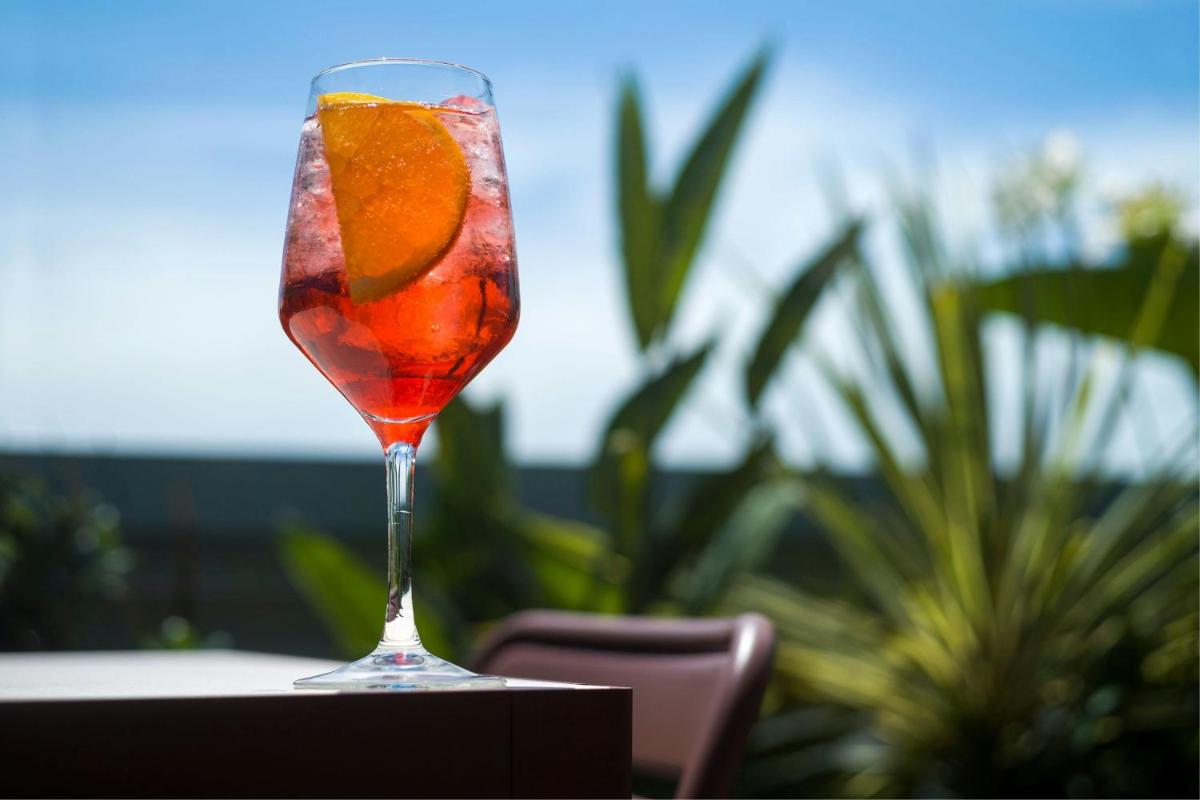 Bebidas en Renaissance Barcelona Hotel