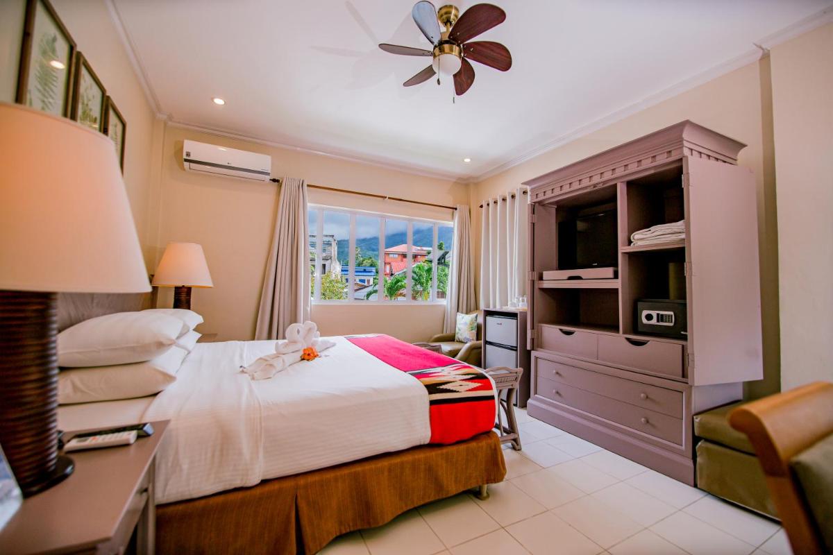 Paras Beach Resort - Camiguin - Housity