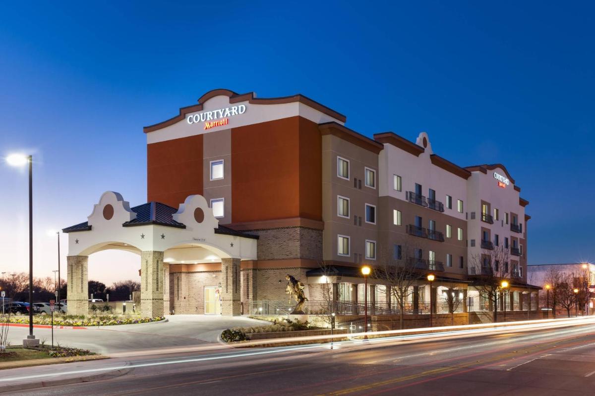 Courtyard by Marriott Fort Worth Historic Stockyards - Housity