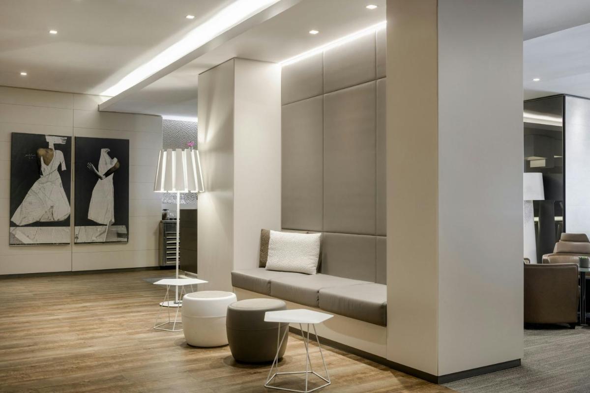 AC Hotel San Cugat by Marriott - Housity