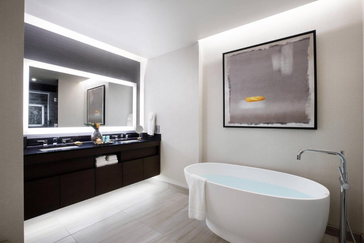 Hotel Vin, Autograph Collection - Housity
