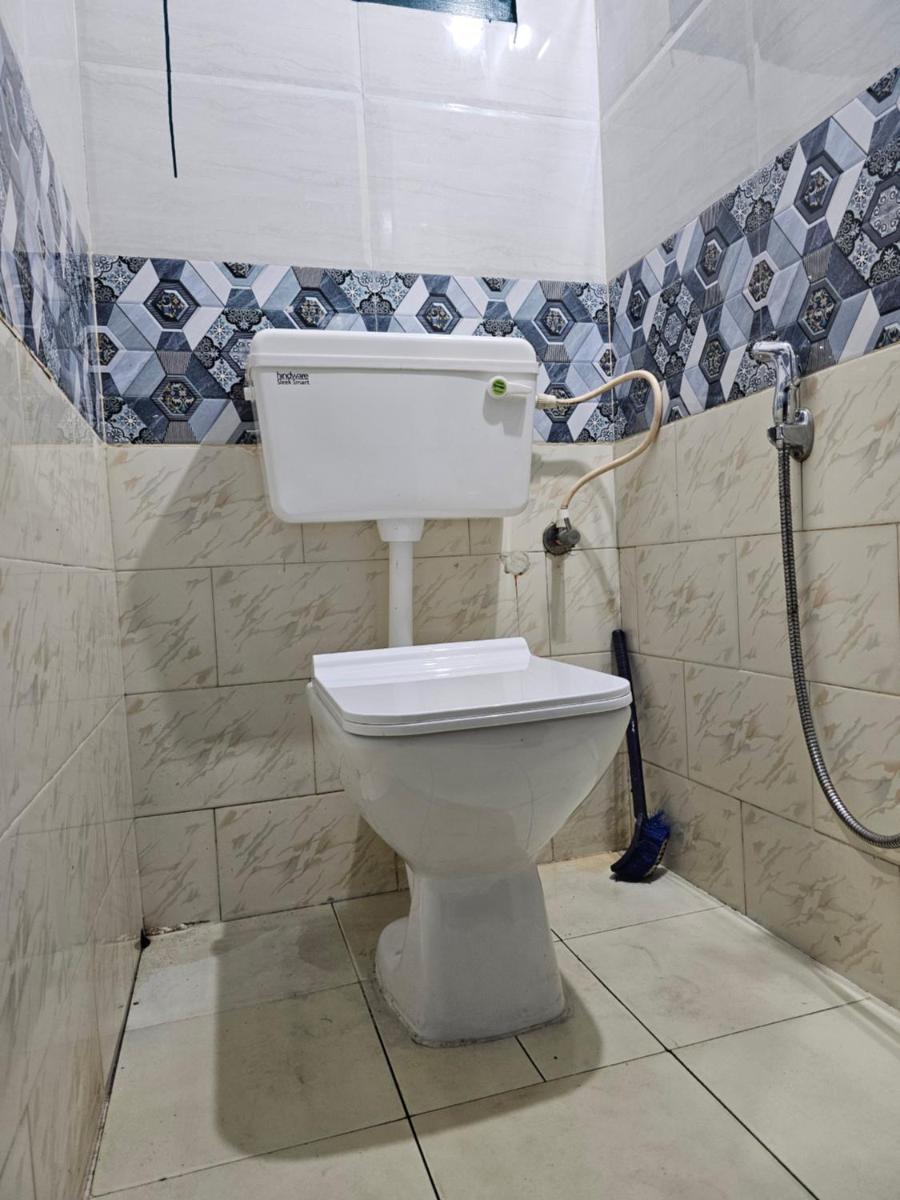 Travelers Guest House - Housity