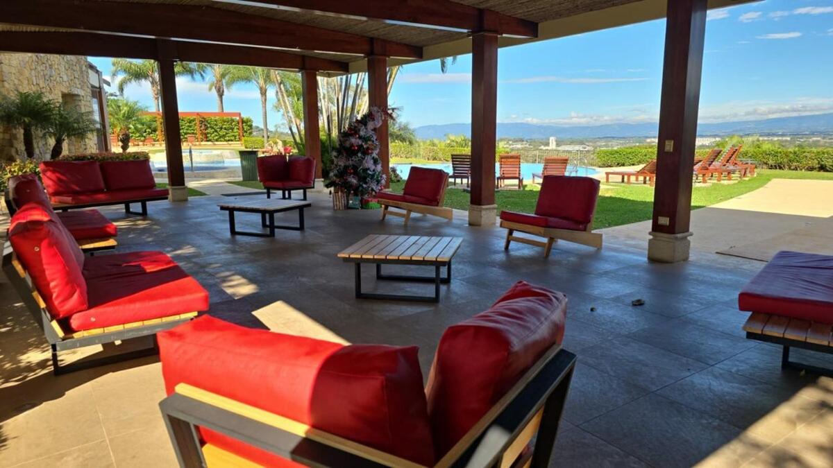 COSTA RICA, Apartamento en condominio Avalon Country Club,Santa Ana, terraza,balcon, restaurante, piscina, tenis,gimnasio - Housity