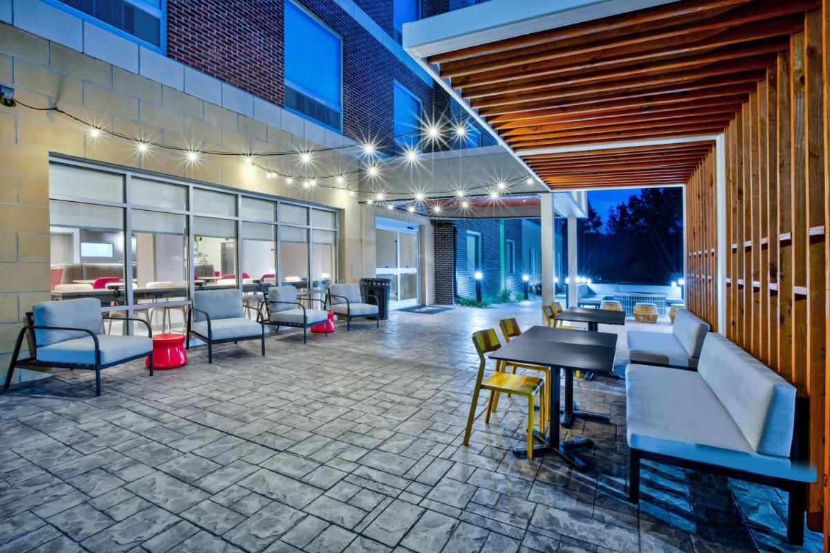 Home2 Suites By Hilton Grand Rapids Northeast - Housity