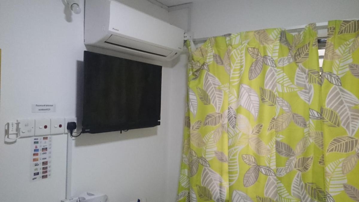 Axis Hotel - Housity