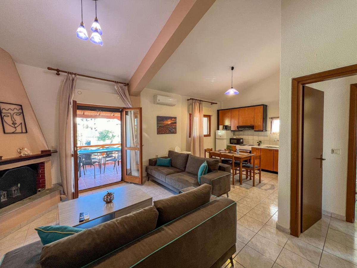 Fourka Beach Cosy Retreat - Housity