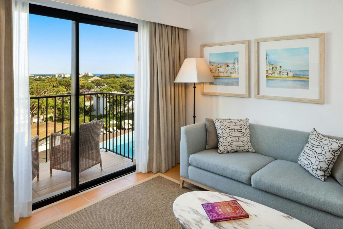 A piscina em ou perto de Pine Cliffs Ocean Suites, a Luxury Collection Resort & Spa, Algarve