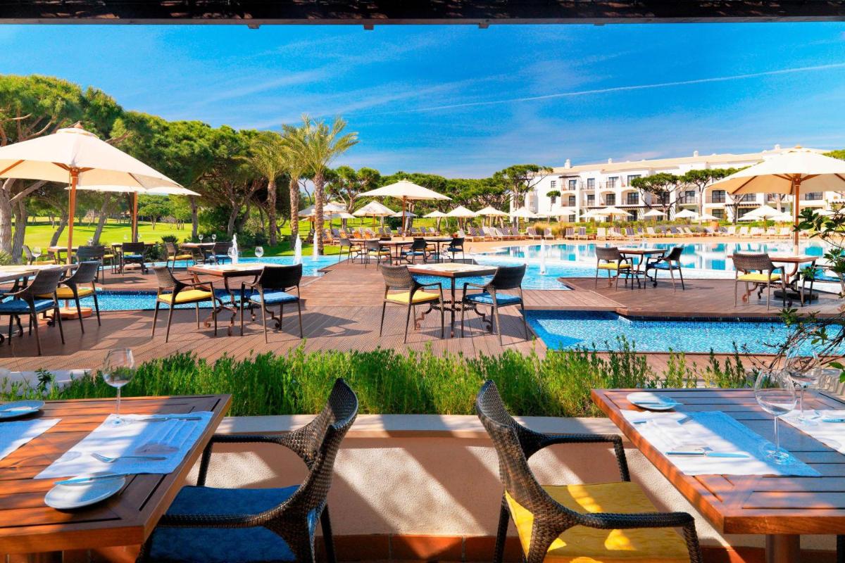 A piscina em ou perto de Pine Cliffs Ocean Suites, a Luxury Collection Resort & Spa, Algarve