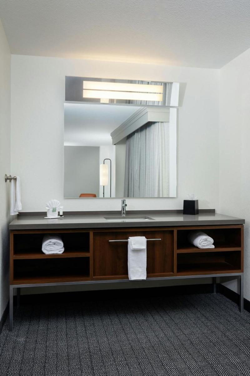 Courtyard by Marriott Wichita at Old Town - Hizvo