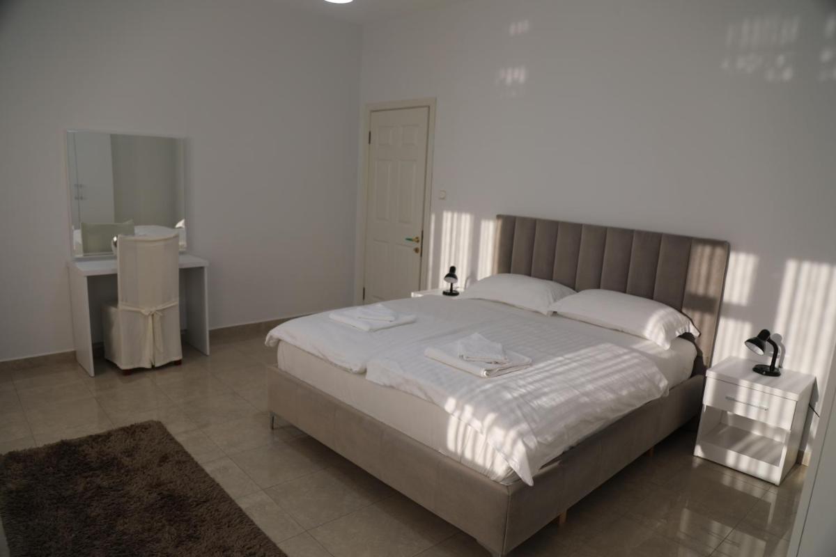 Villa Duka - Housity