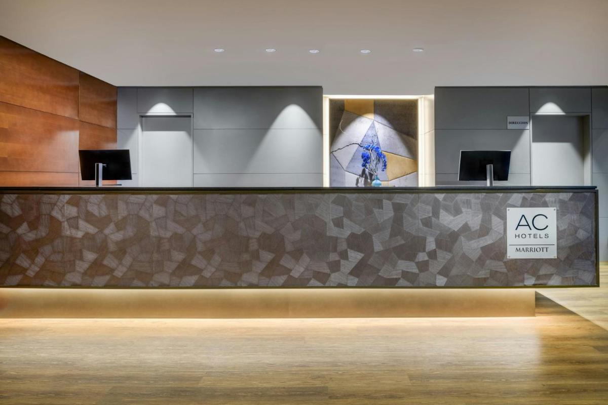 AC Hotel León San Antonio by Marriott - Housity