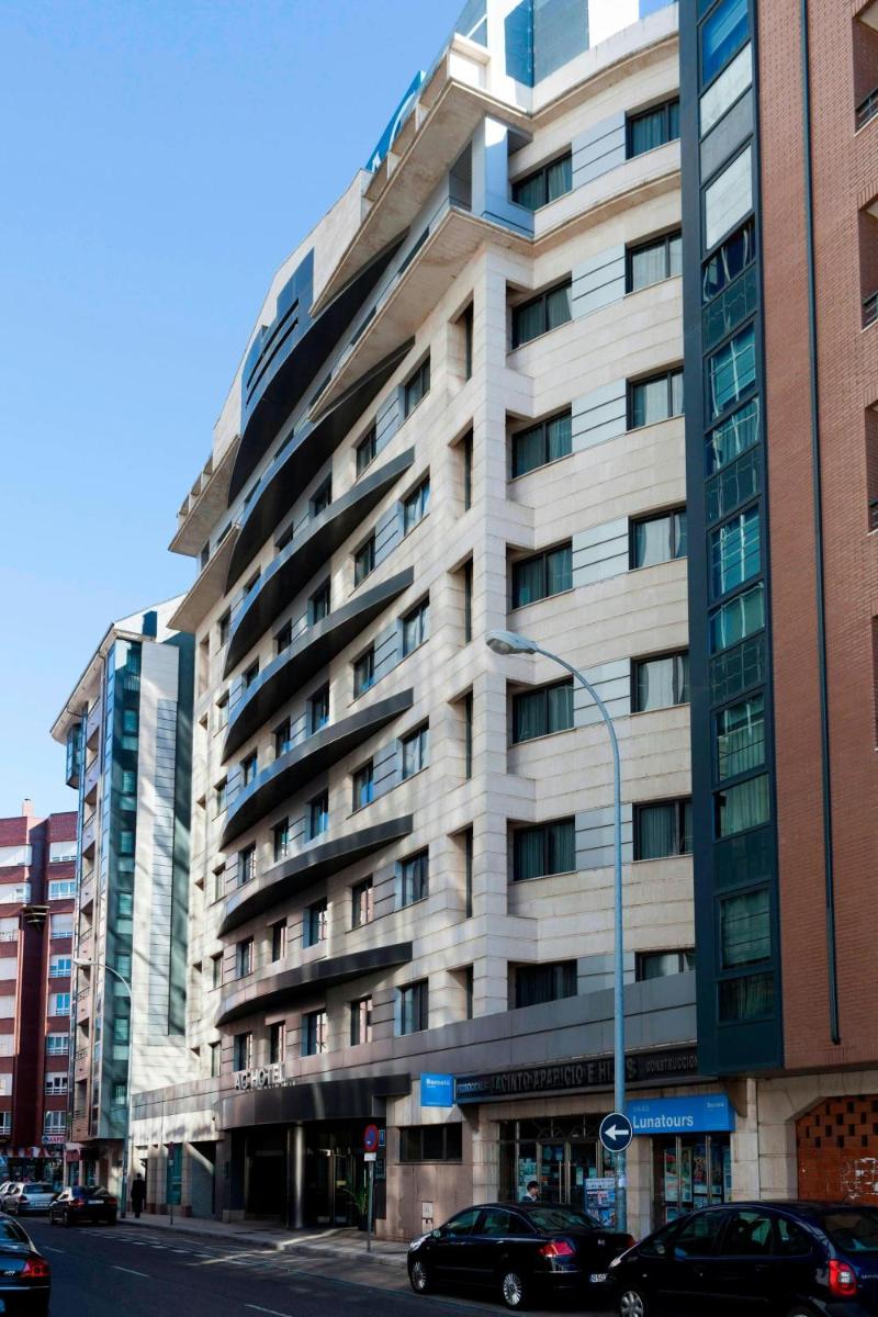 AC Hotel León San Antonio by Marriott - Housity