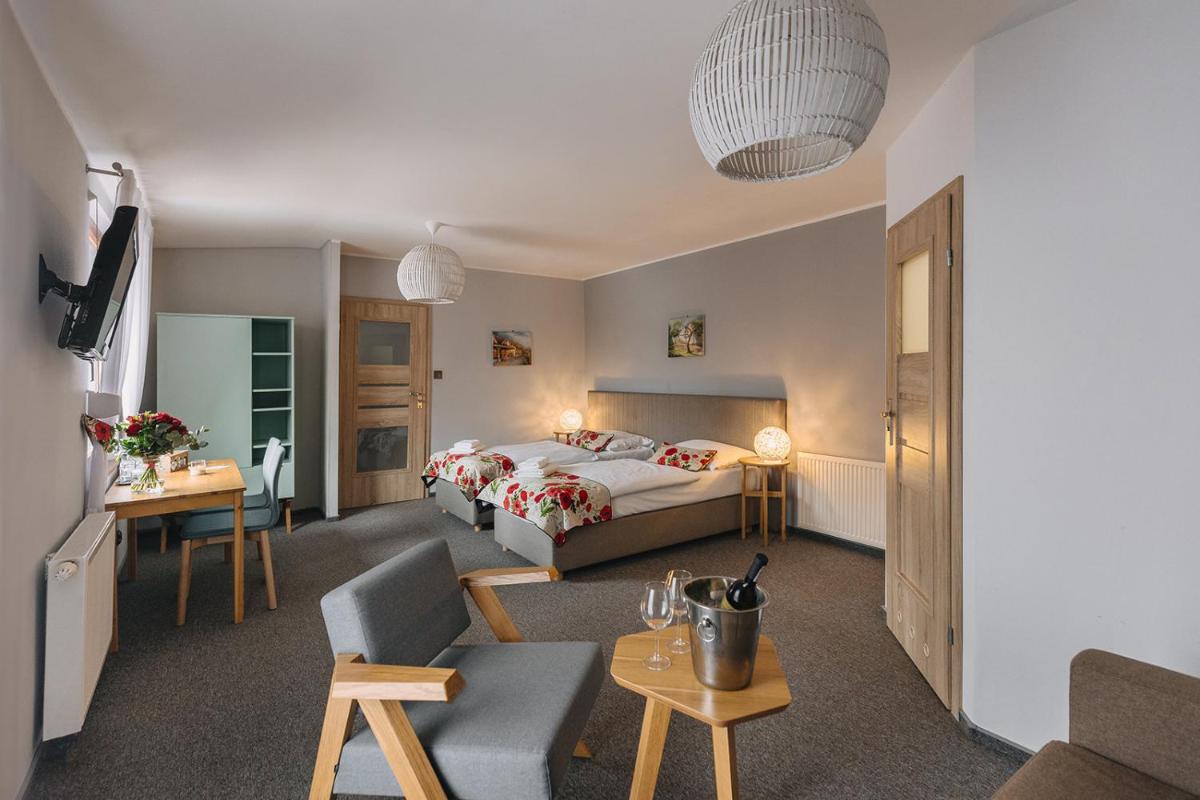 Karczma Taberska - Housity