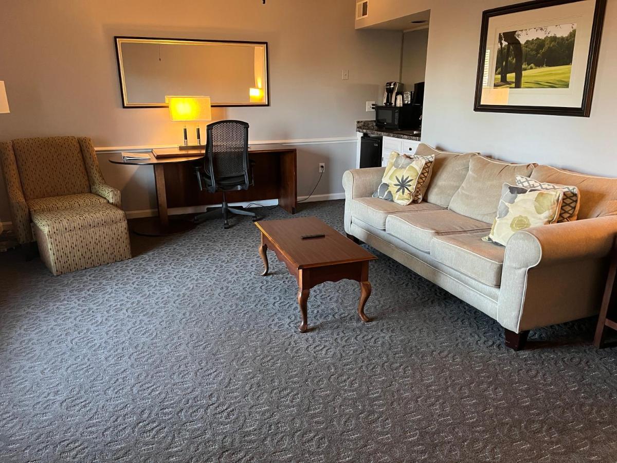 Beau Rivage Golf and Resort - Housity