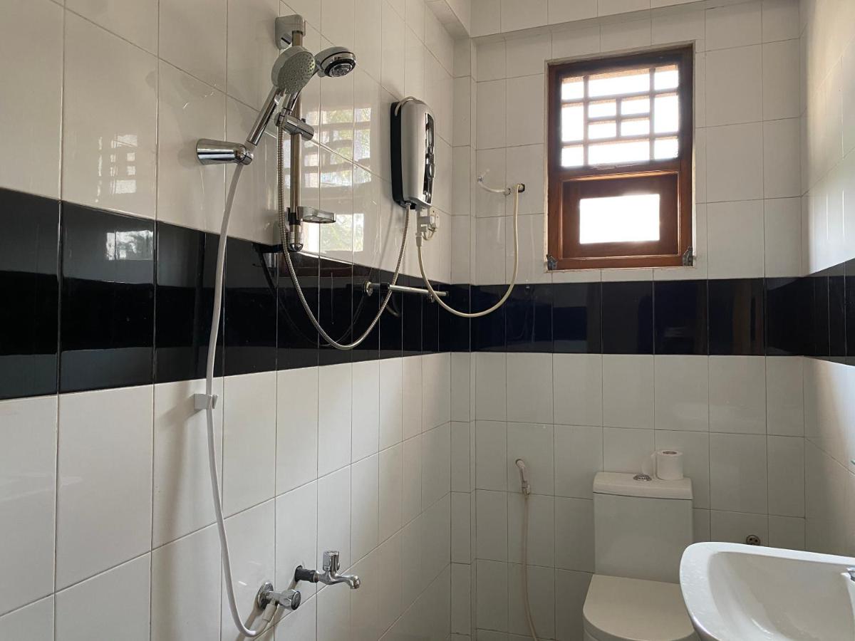 Sunshine Holiday Home at Wattala - Housity