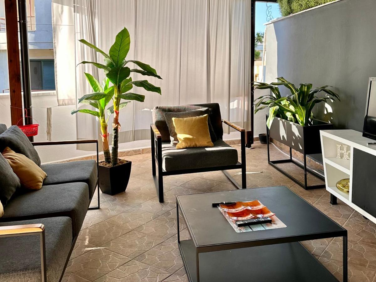 Vacation Vibes - Modern Apartment in Golem near sea - Housity