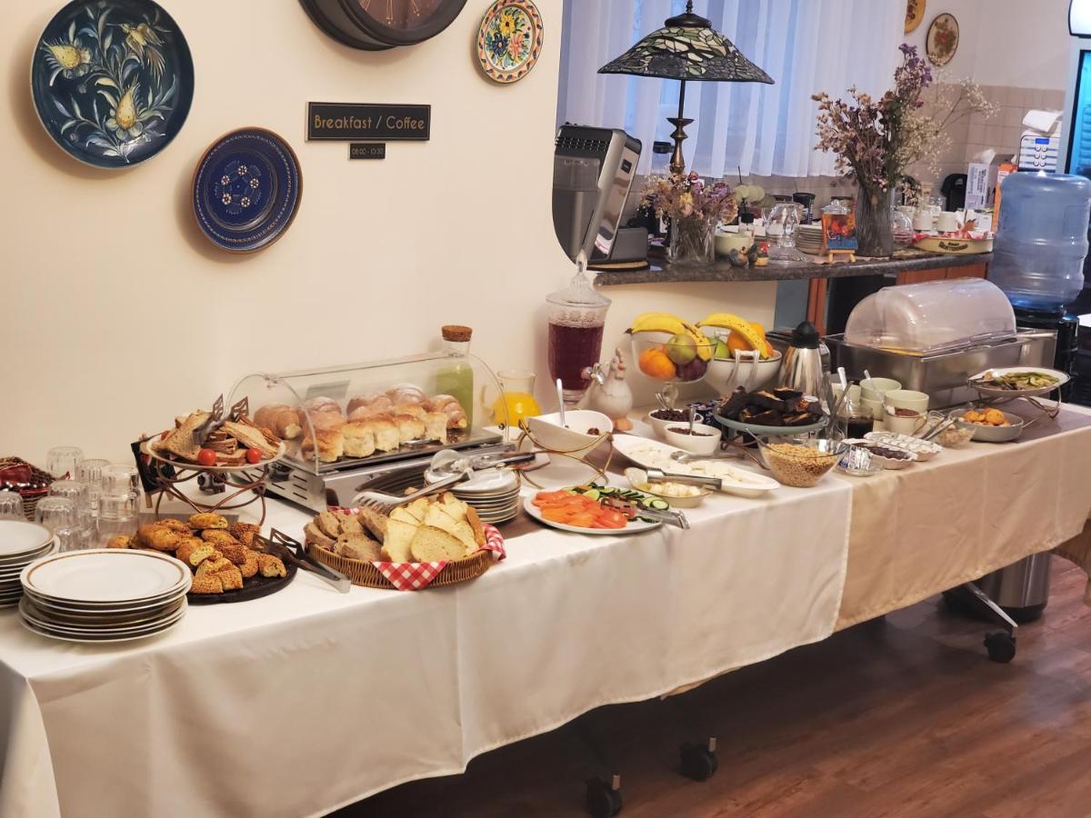 Niche Boutique Hotel - Housity