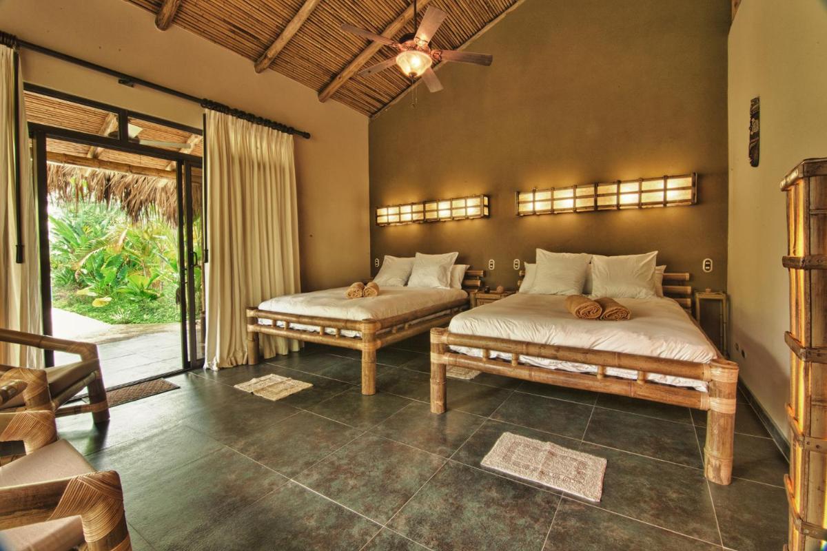 Hotel Clandestino beach - Housity