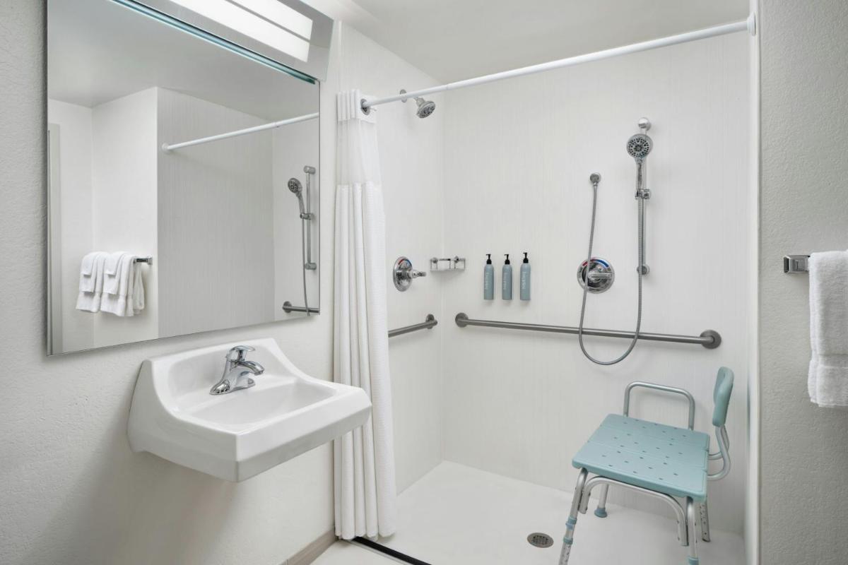 Courtyard Baton Rouge South - Housity