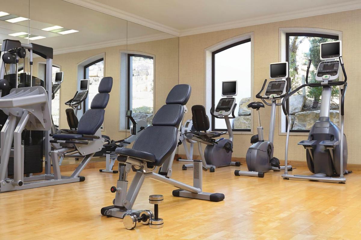 O centro de fitness e/ou as comodidades de fitness de Pine Cliffs Ocean Suites, a Luxury Collection Resort & Spa, Algarve