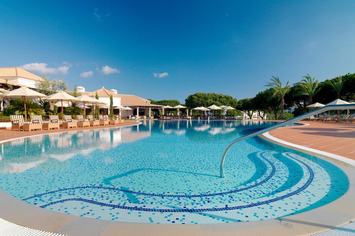 A piscina em ou perto de Pine Cliffs Ocean Suites, a Luxury Collection Resort & Spa, Algarve