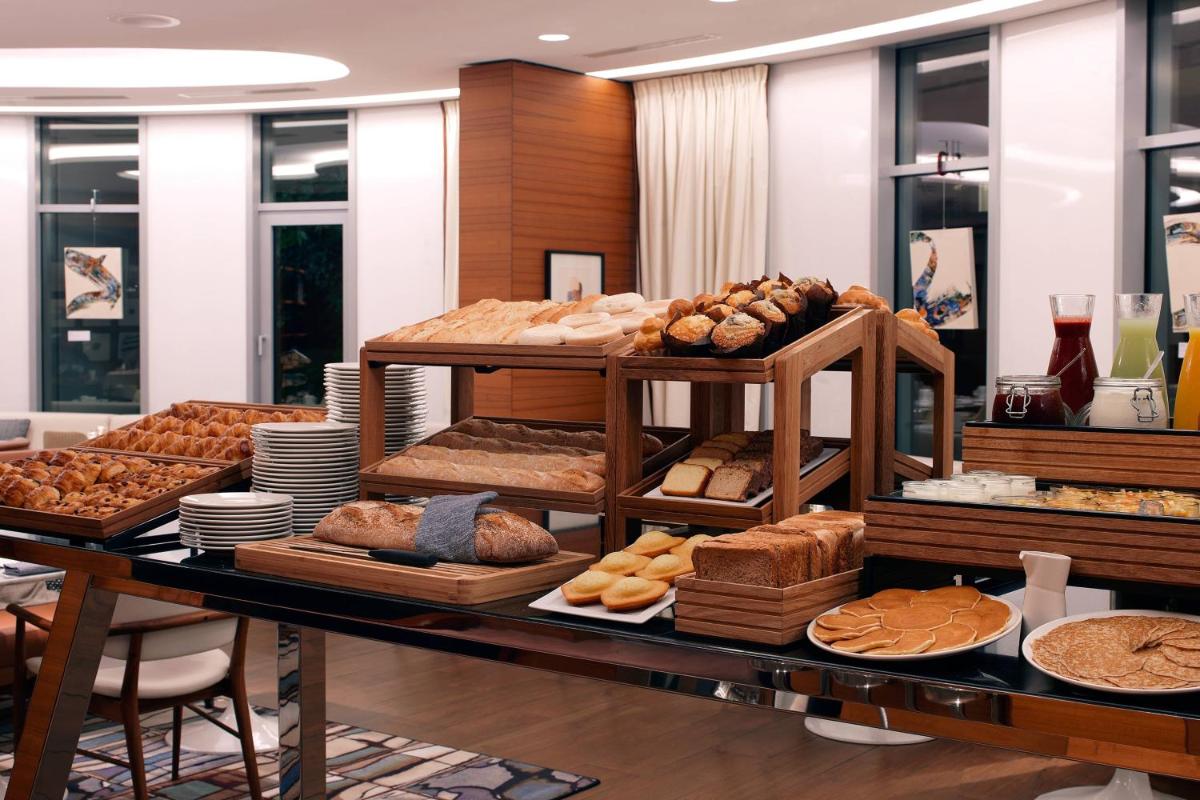 Nourriture dans l'hôtel ou à proximité
