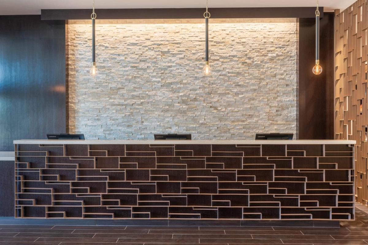 Courtyard by Marriott Thousand Oaks Agoura Hills - Housity