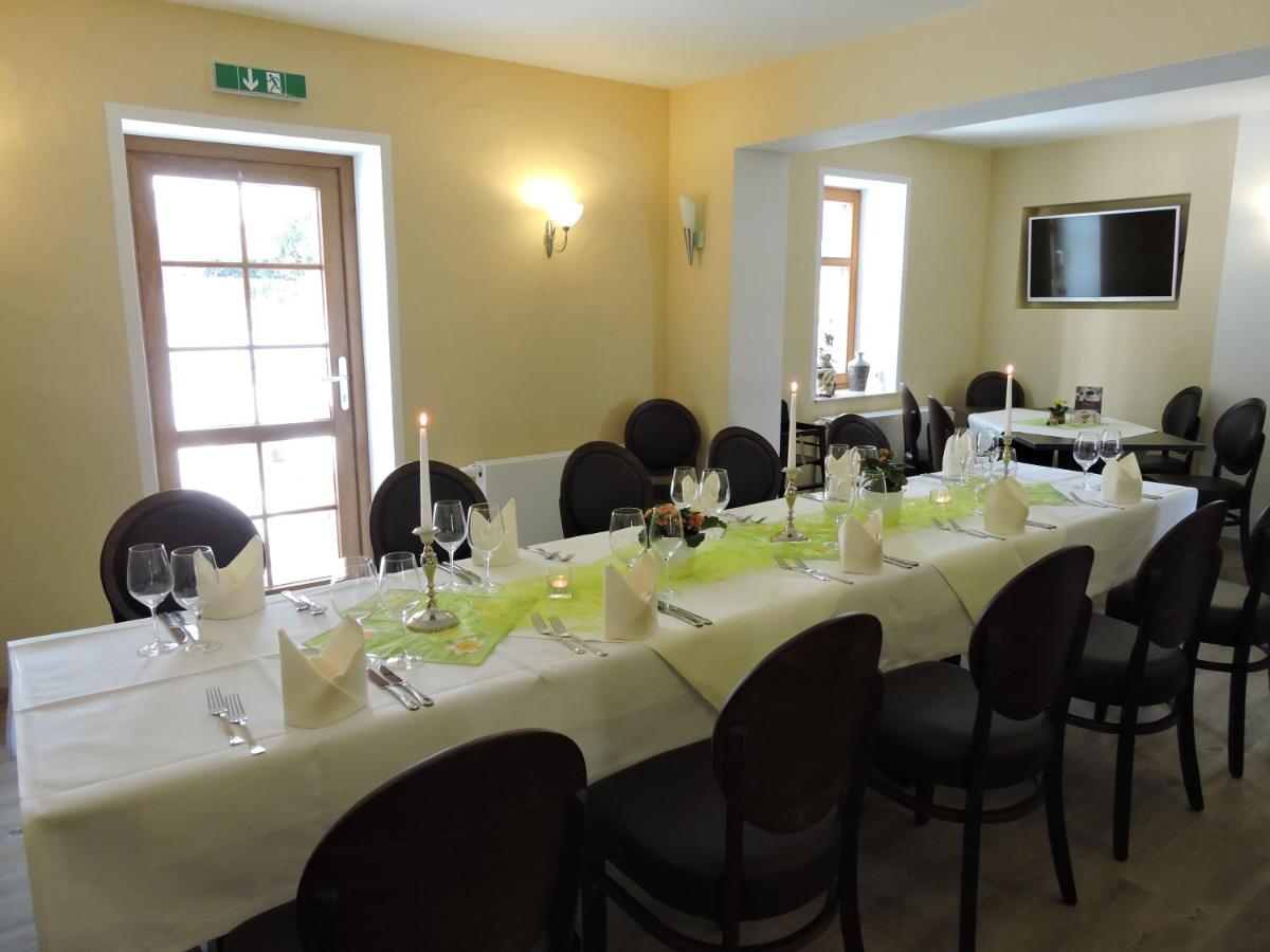 Hotel Zum Herrenhaus - Housity