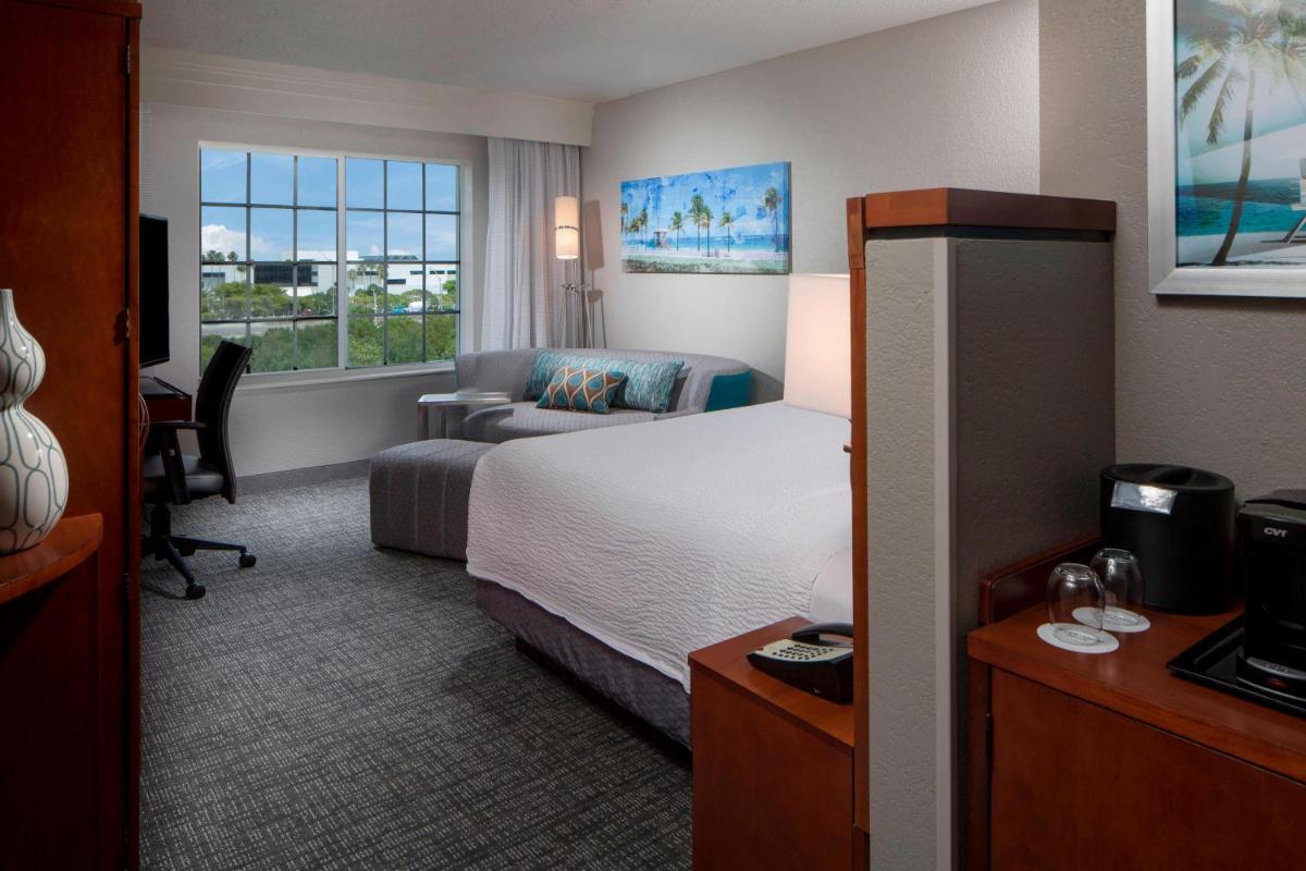 Courtyard by Marriott Fort Lauderdale Airport & Cruise Port - Housity