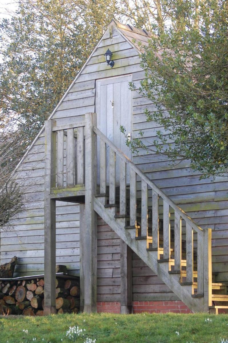 The Studio, Bottom Farm - Housity