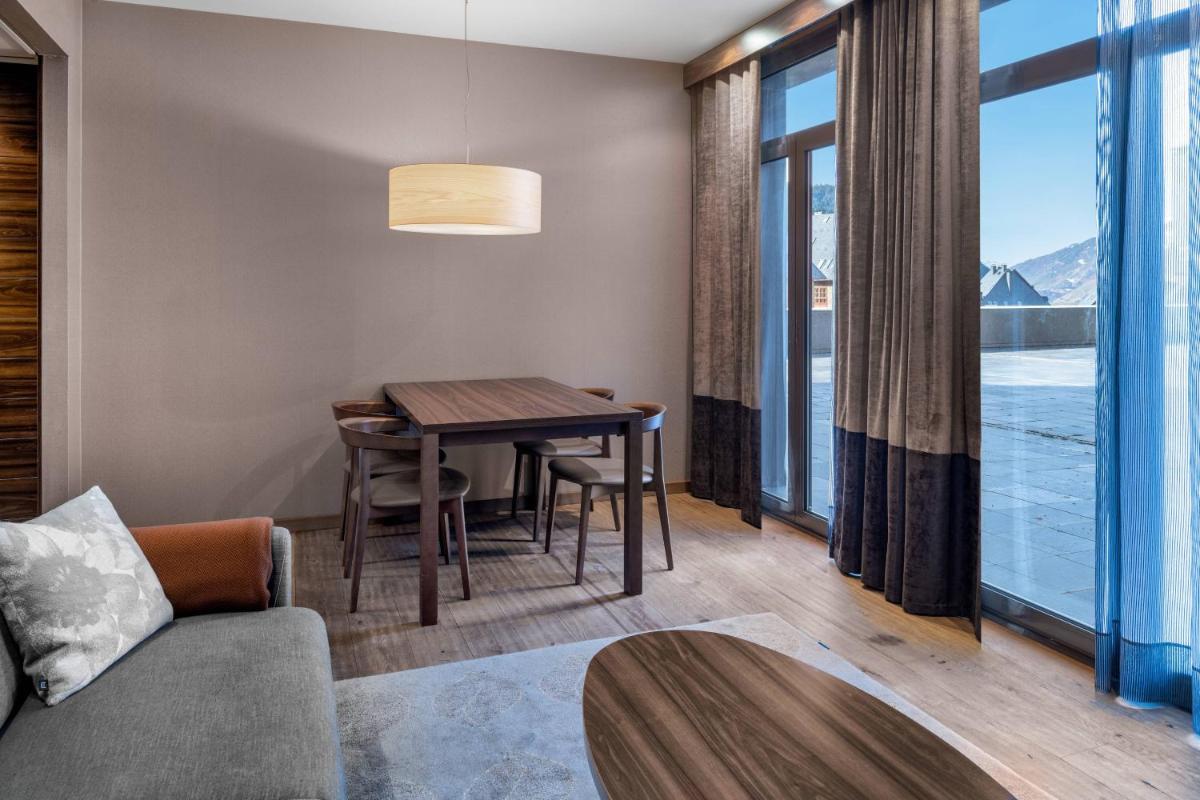 Zona de estar de Hotel AC Baqueira Ski Resort, Autograph Collection