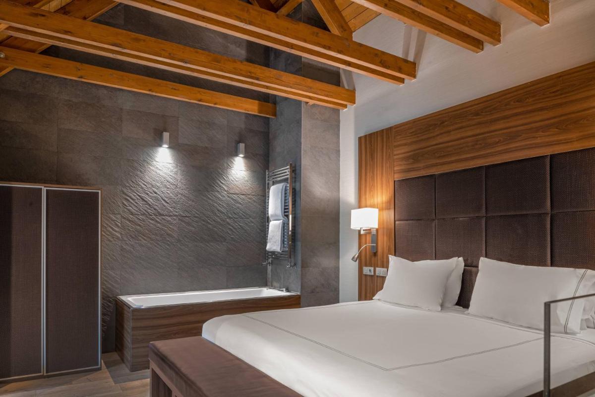 Cama o camas de una habitación en Hotel AC Baqueira Ski Resort, Autograph Collection