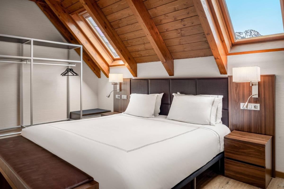 Cama o camas de una habitación en Hotel AC Baqueira Ski Resort, Autograph Collection