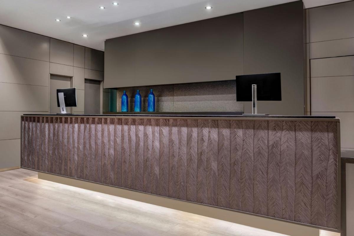 AC Hotel Sevilla Fórum by Marriott - Housity