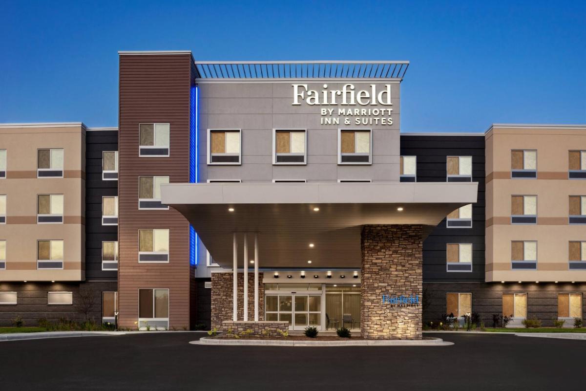 Fairfield Inn & Suites by Marriott Milwaukee West - Hizvo