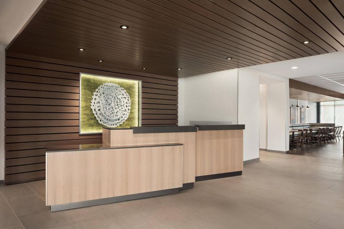 Fairfield Inn & Suites by Marriott Milwaukee West - Hizvo