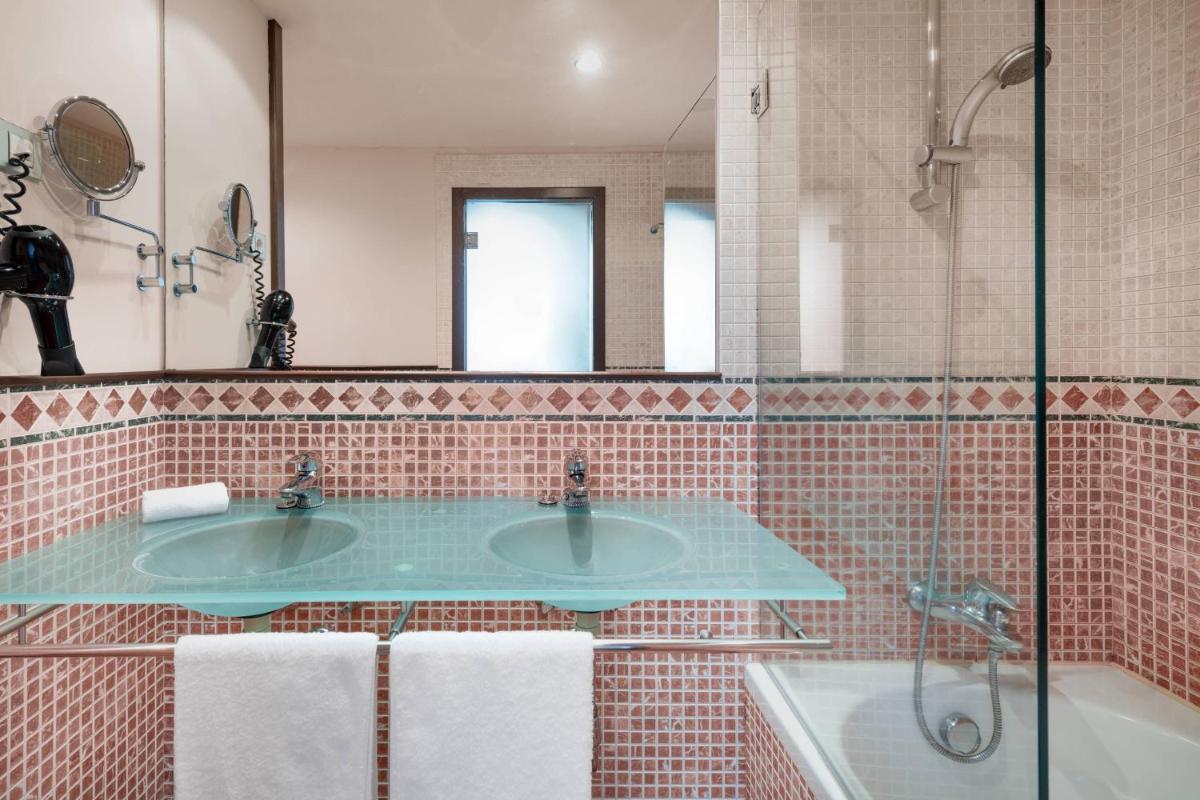 Un baño de Hotel Palacio del Carmen, Autograph Collection