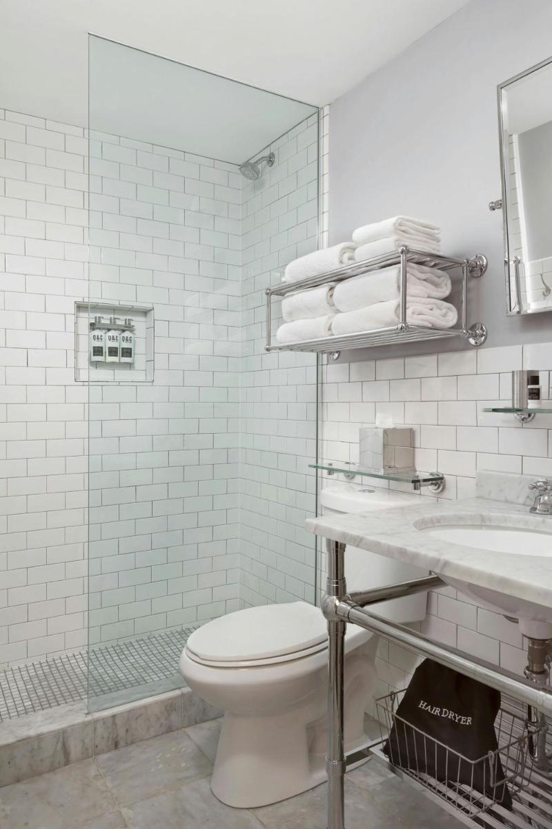 Q&C Hotel and Bar New Orleans, Autograph Collection - Housity