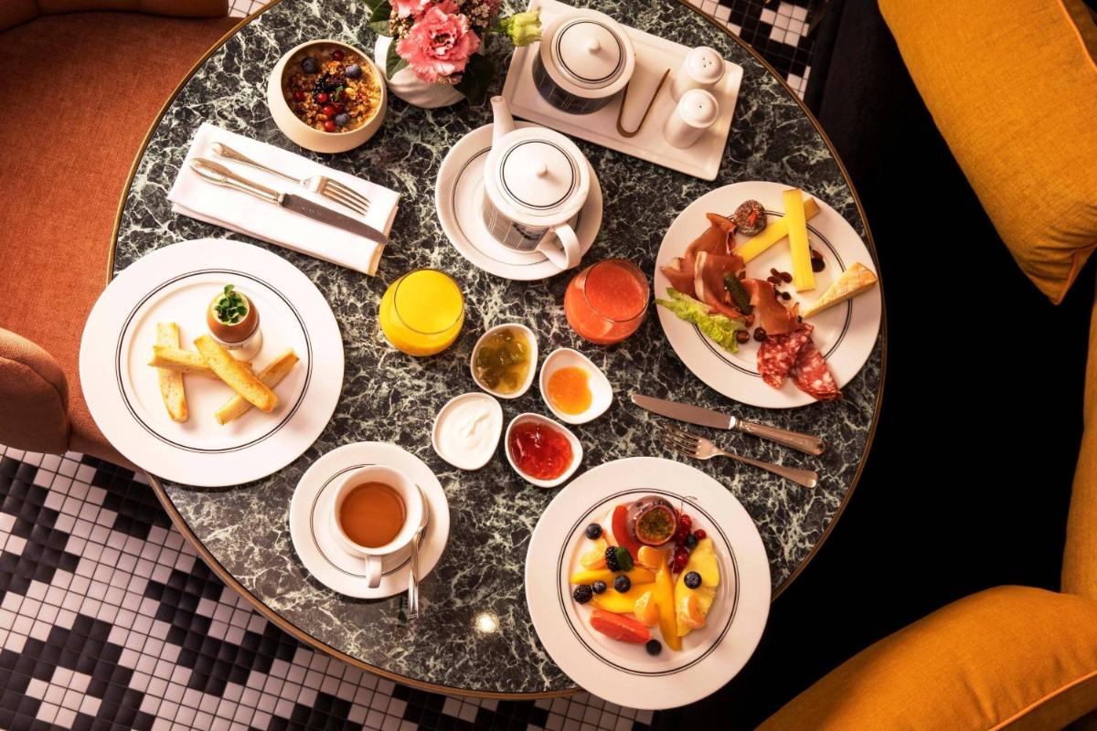 Nourriture dans l'hôtel ou à proximité