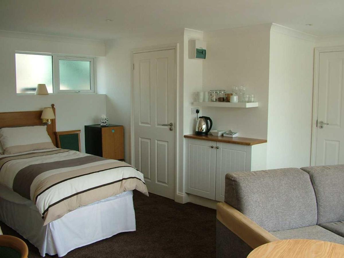 Annexe at Gosfield Lake - Housity