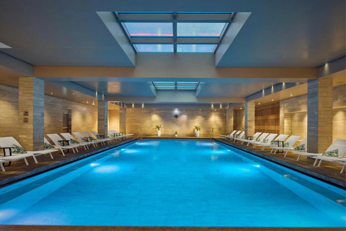 Piscine de l'établissement Hôtel de Bourgtheroulde, Autograph Collection ou située à proximité