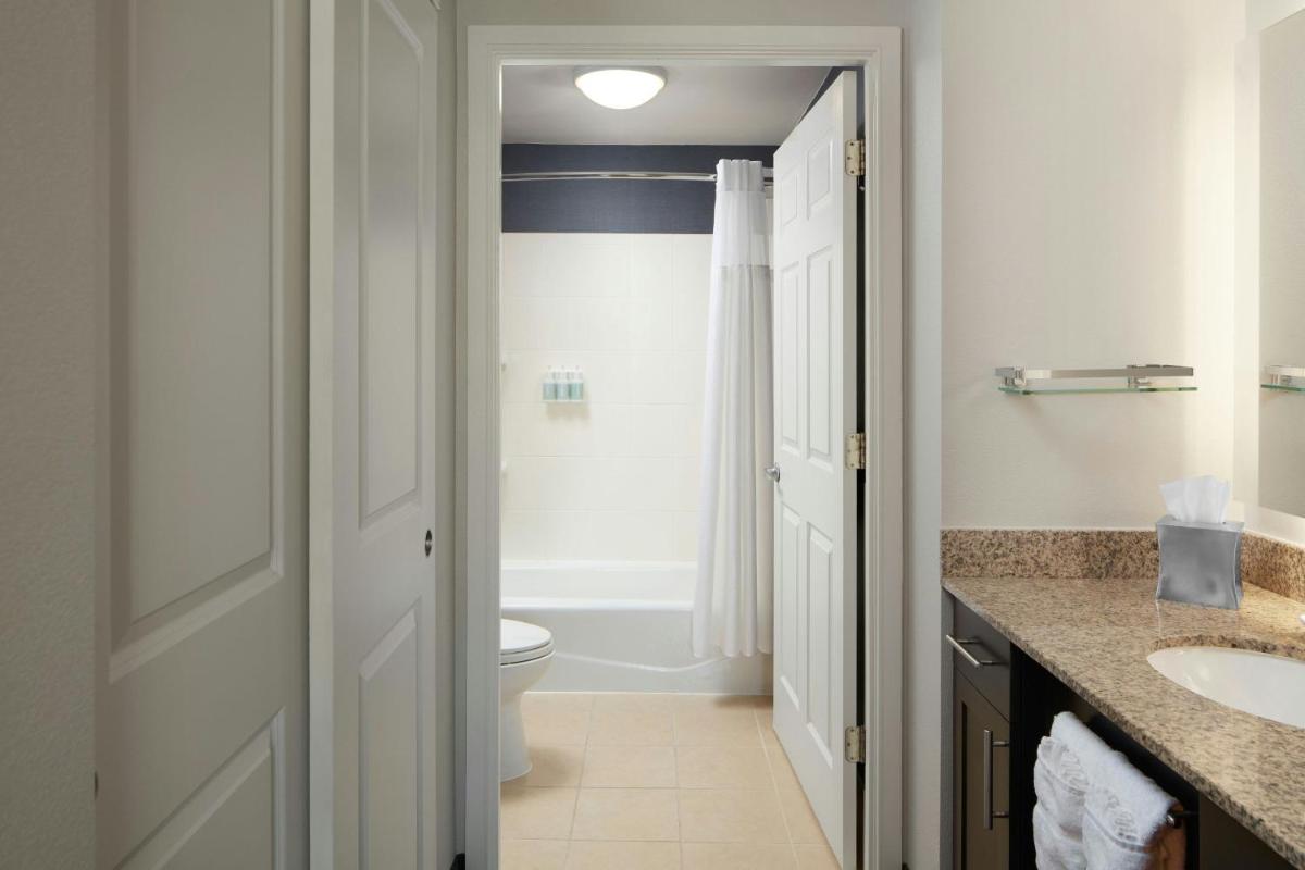 Residence Inn Arlington Courthouse - Housity