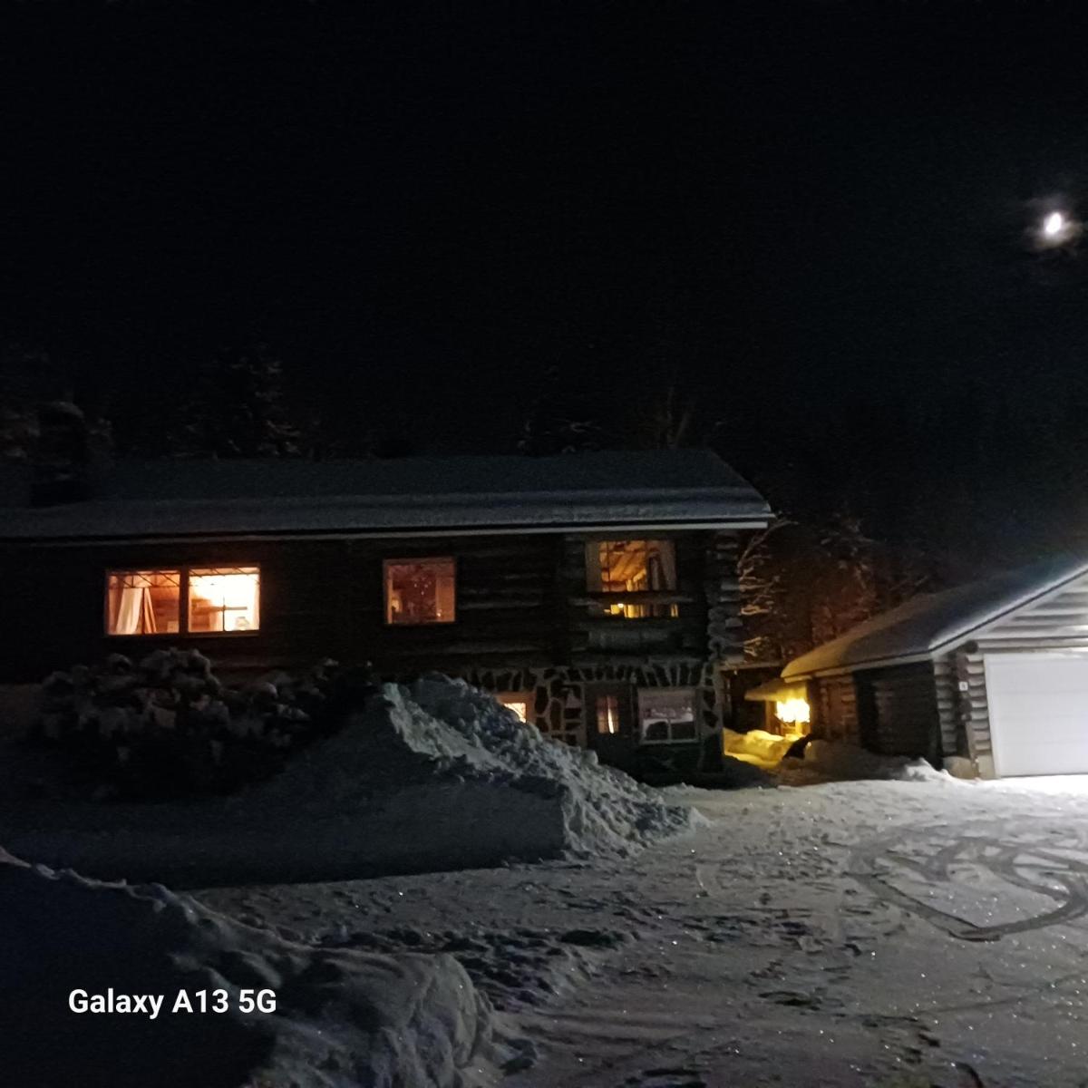 A room (or 2 or 3) in a Lapland House of Dreams - Housity