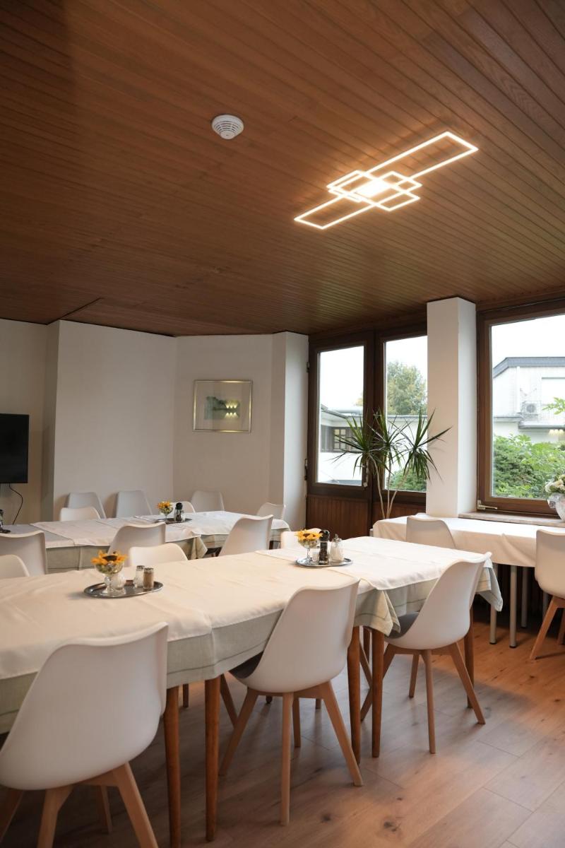 Haven Hotels - Hotel Am Stadion - Housity