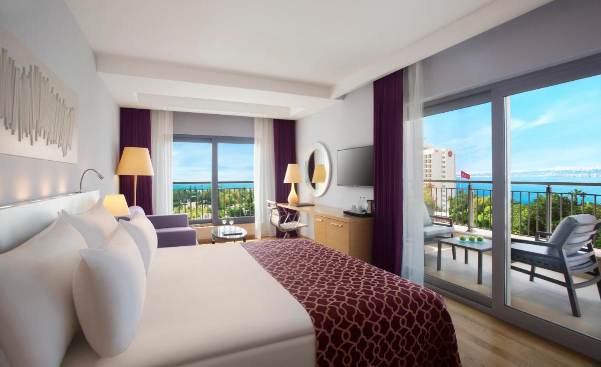 Akra V Hotel - Housity