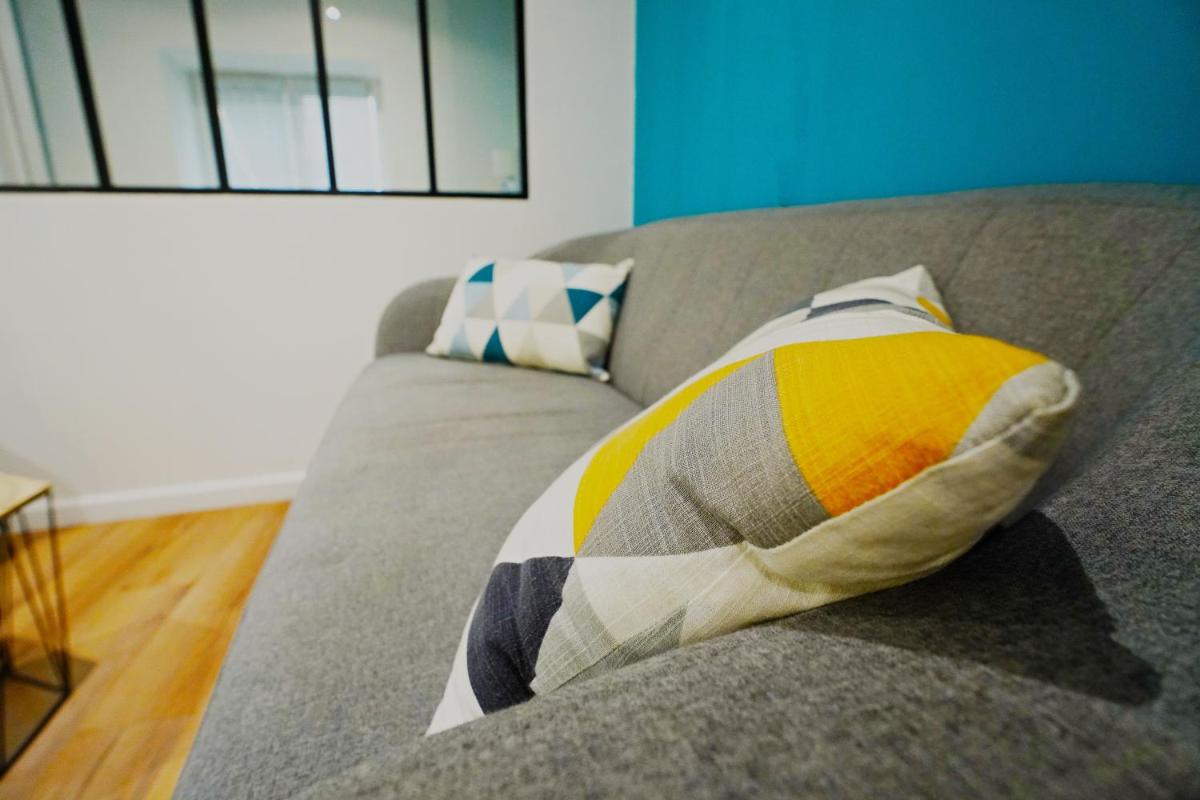STUDIO RENOVE RDC TERRASSE + EXTERIEUR PAYSAGE - Housity