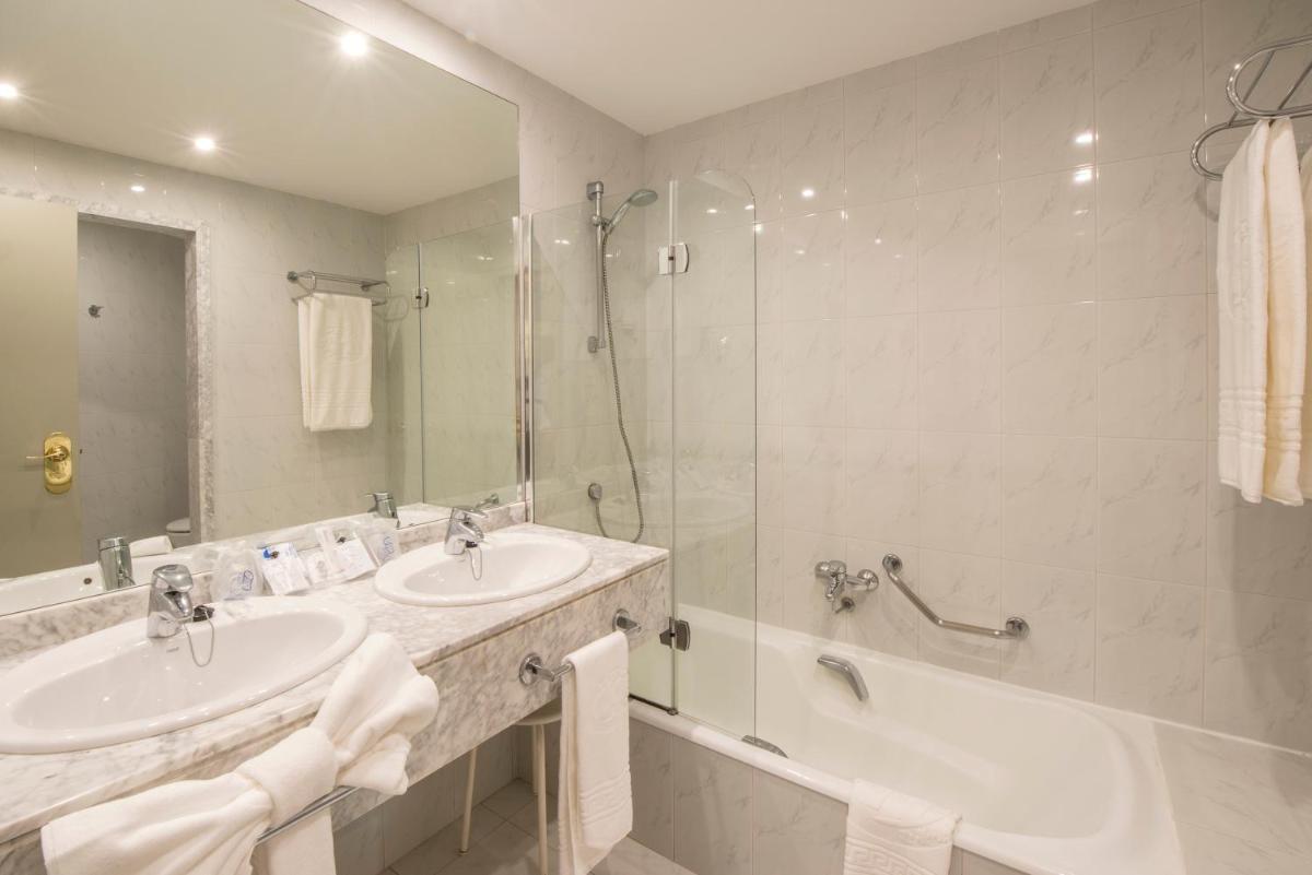 Un baño de Beatriz Costa & Spa