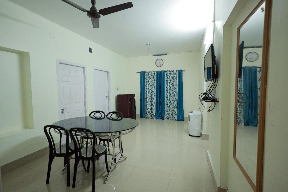 Toms Villa along National highway Thrissur at Nadathara - Housity
