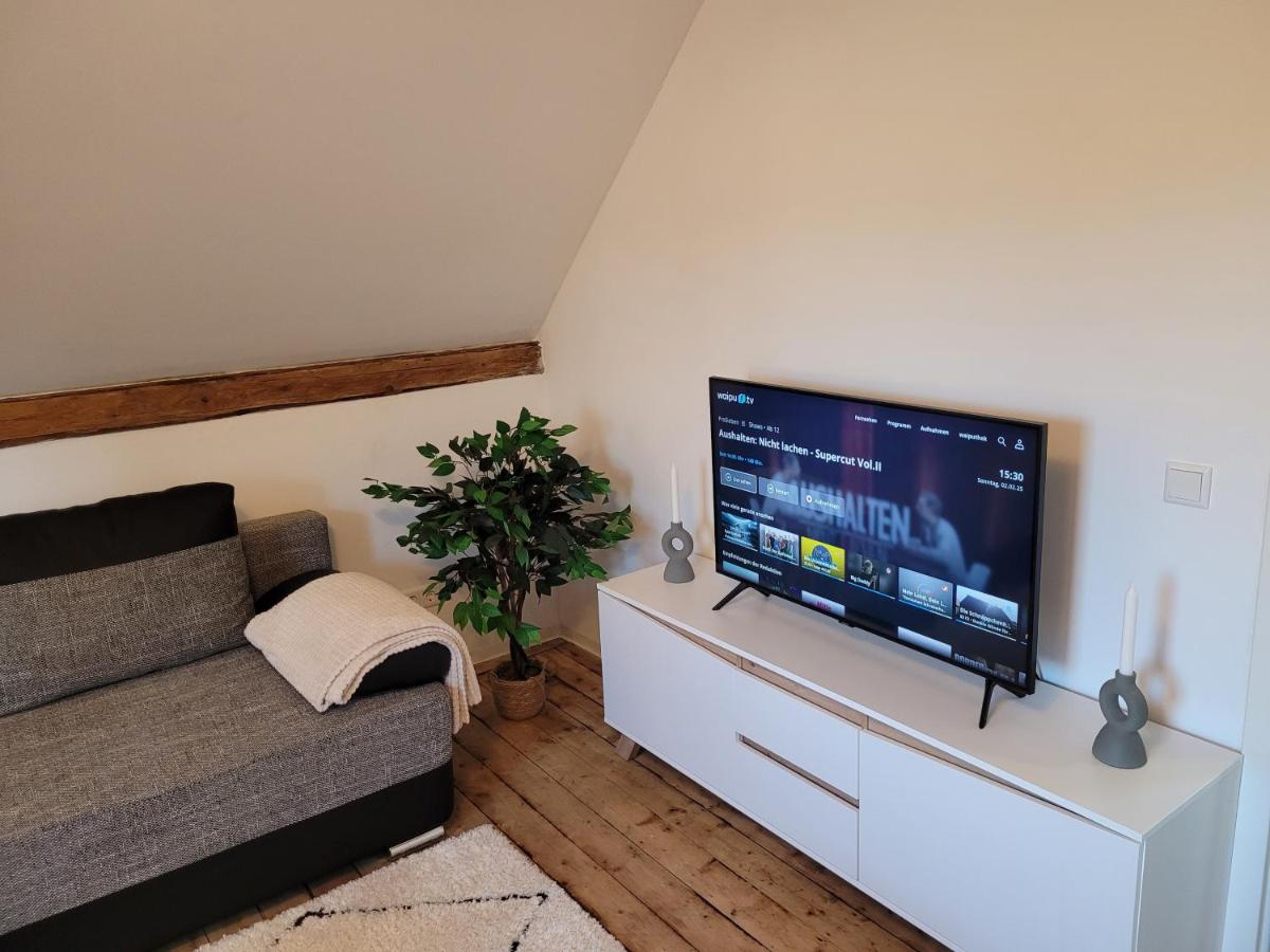 charmantes Apartment mit voll ausgestatteter Küche, Kingsize-Betten, Billard & Tischkicker - Housity